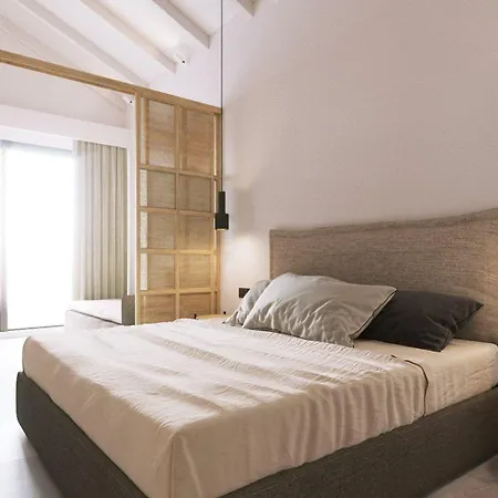 Aqua Bay Hotel Plános